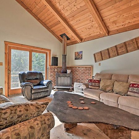 Remote Cabin With Fire Pit 3 Miles To Stowe Mtn! エクステリア 写真