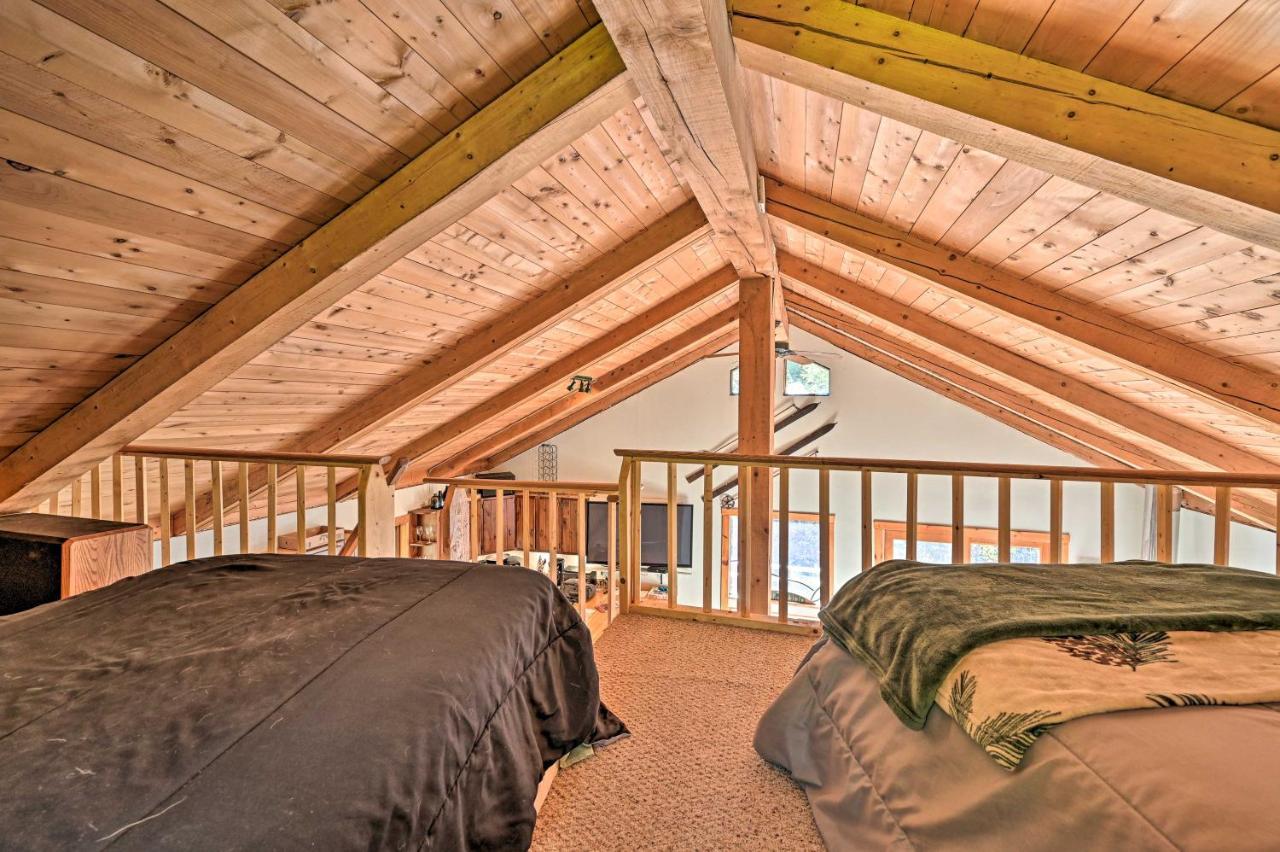 Remote Cabin With Fire Pit 3 Miles To Stowe Mtn! エクステリア 写真