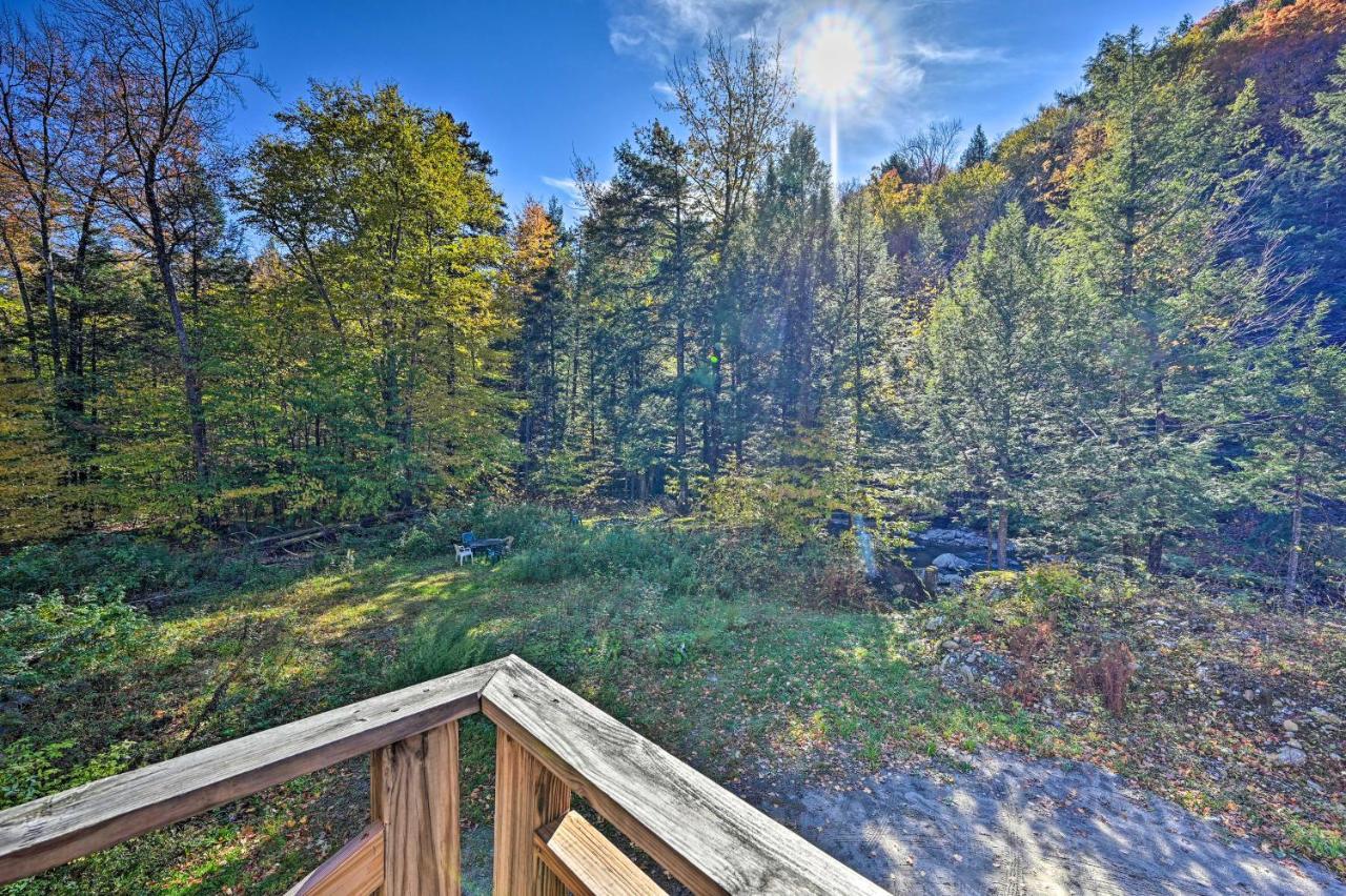 Remote Cabin With Fire Pit 3 Miles To Stowe Mtn! エクステリア 写真